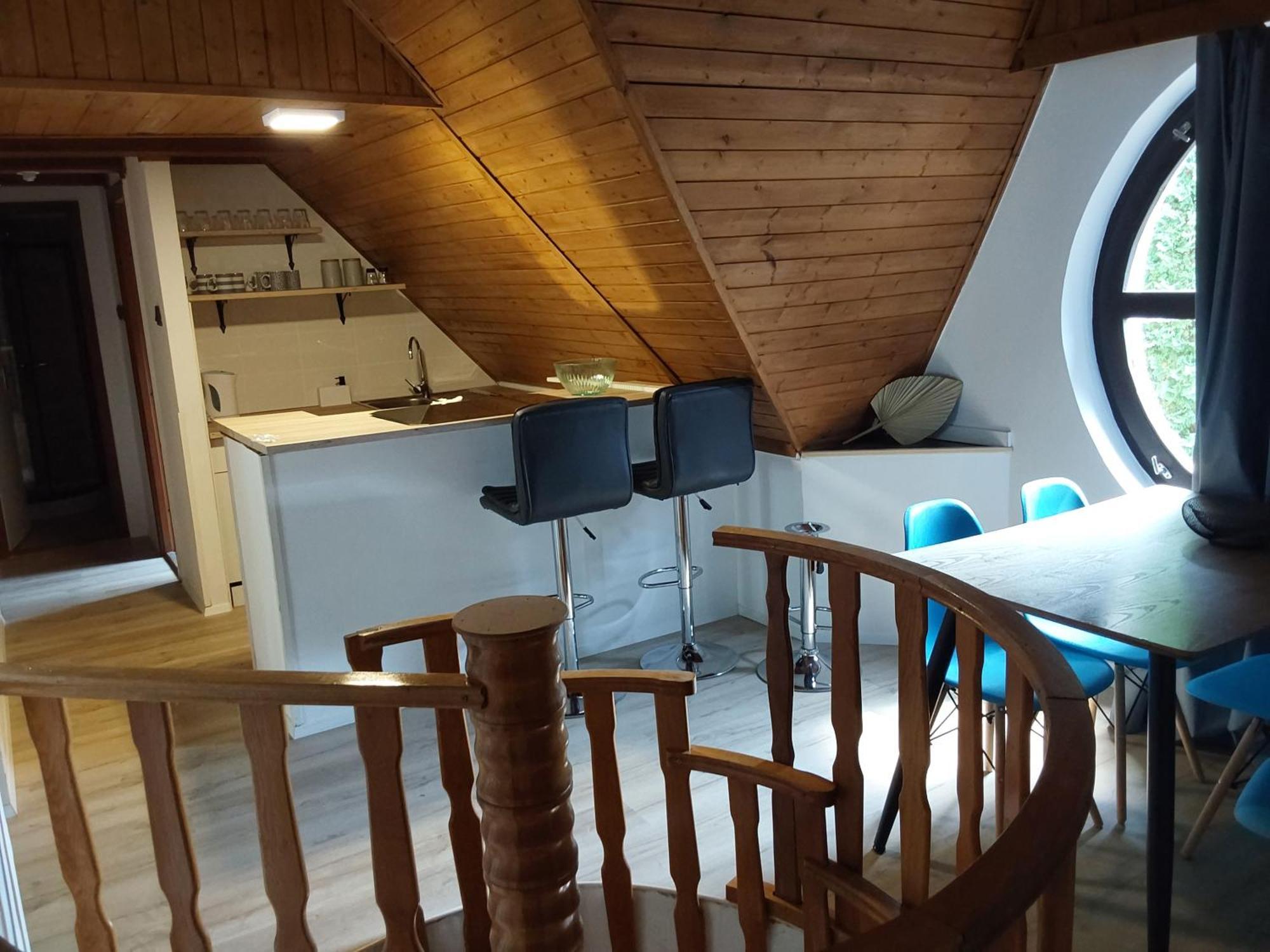 Tuerkiz Apartman - 5 Szobas 13 Fos Apartmanhaz 4Km A Balaton- Balatonszabadi Fürdőtelep 外观 照片