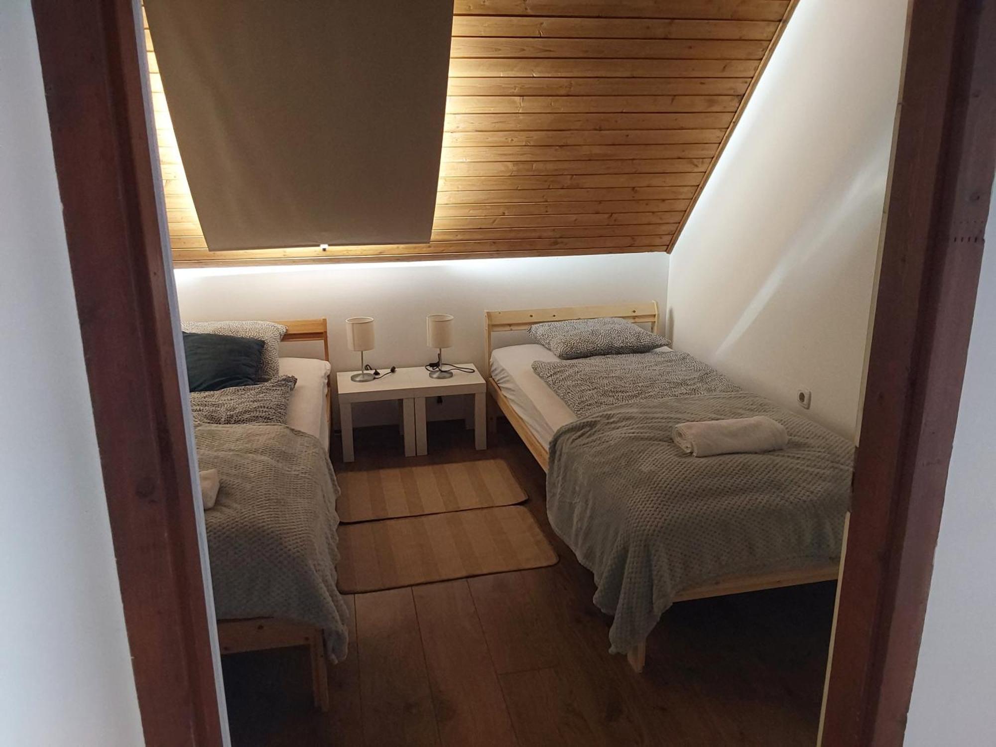 Tuerkiz Apartman - 5 Szobas 13 Fos Apartmanhaz 4Km A Balaton- Balatonszabadi Fürdőtelep 外观 照片