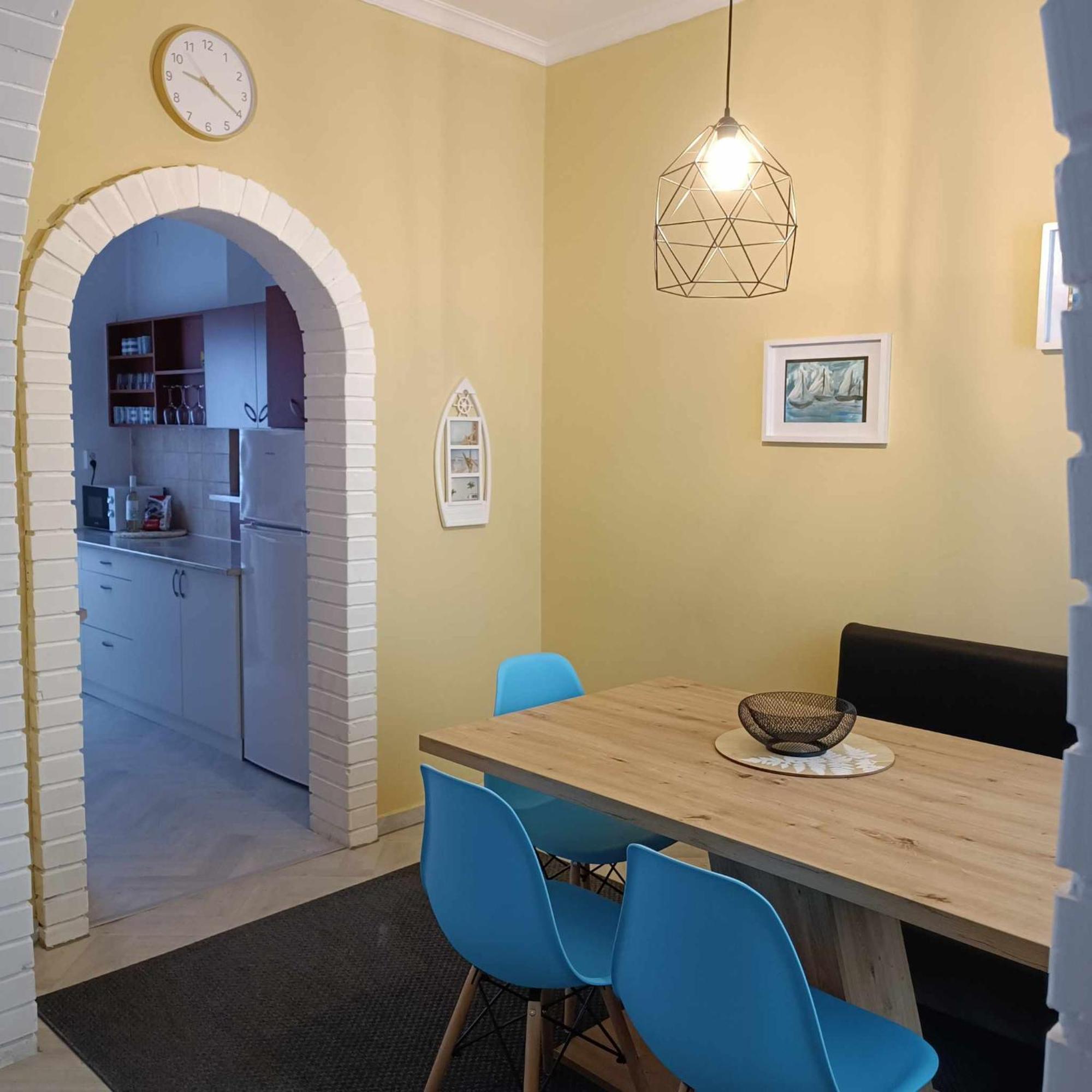 Tuerkiz Apartman - 5 Szobas 13 Fos Apartmanhaz 4Km A Balaton- Balatonszabadi Fürdőtelep 外观 照片